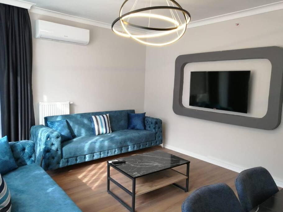 Sisli Apartment, 2 Bedrooms, 250 M Metro, New Modern Residence Istanbul Exterior photo